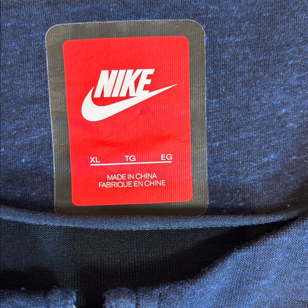 Nike USA Olympic Team Flag Patch Full Zip Tech Fleece Jacket Womens
XLNavy Blue - Picture 2 of 12